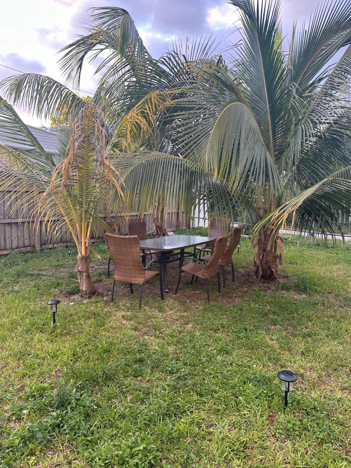203 Miami Shared Rooms For Men Central Comfortable, Affordable Bagian luar foto